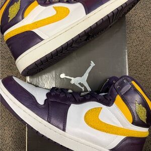 Jordan 1 Retro High Strap - Sneakers in Purple, White & Yellow